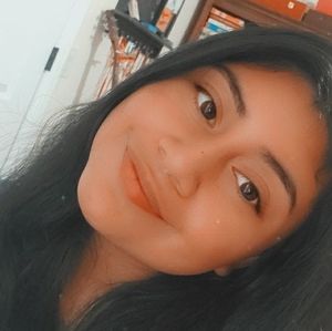 Meet your Posher, Gabriela